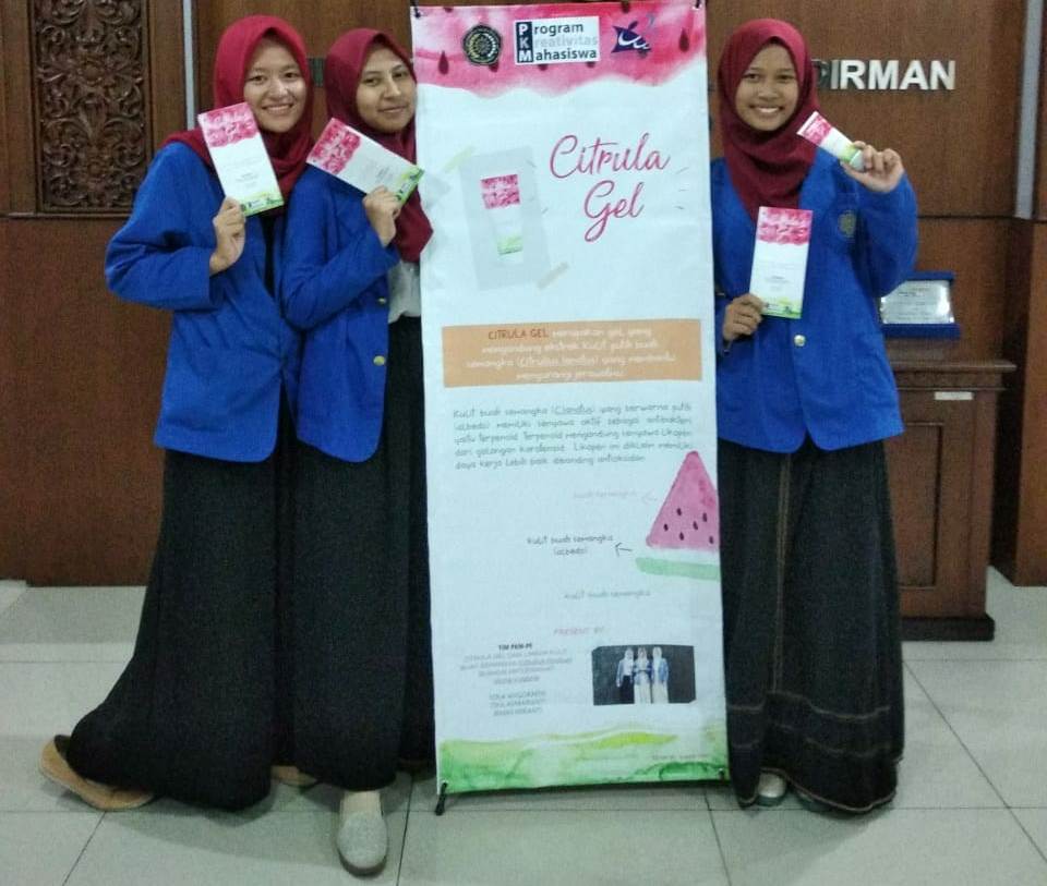 Mahasiswa UMP Ciptakan Gel Anti Jerawat dari Limbah Kulit Buah Semangka